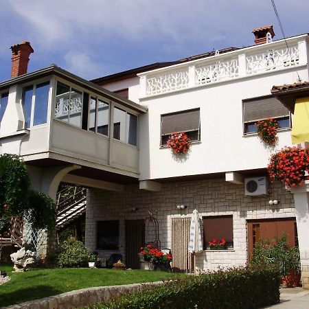 Apartments Marija Nada Малинска Экстерьер фото