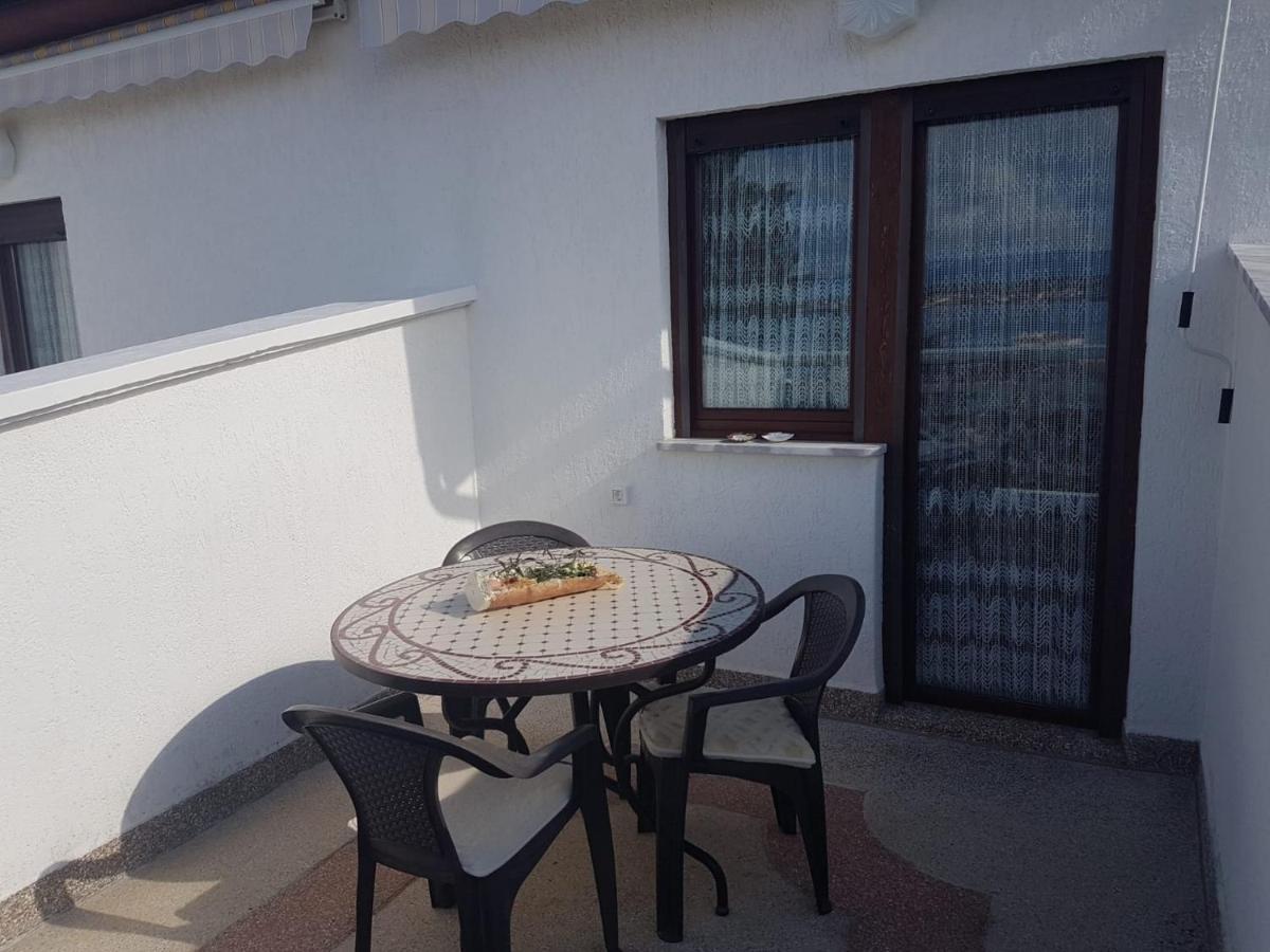 Apartments Marija Nada Малинска Экстерьер фото