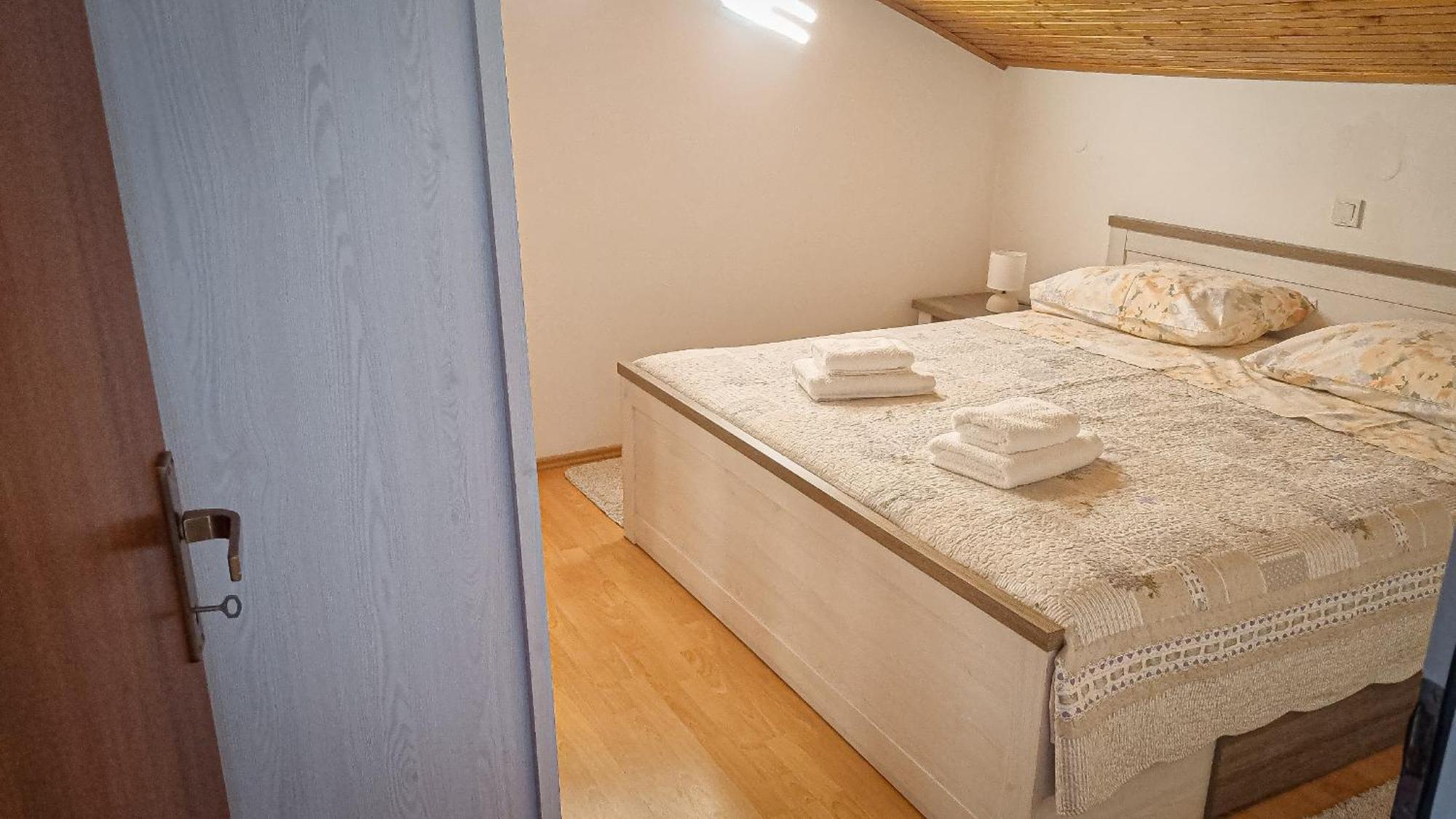 Apartments Marija Nada Малинска Экстерьер фото