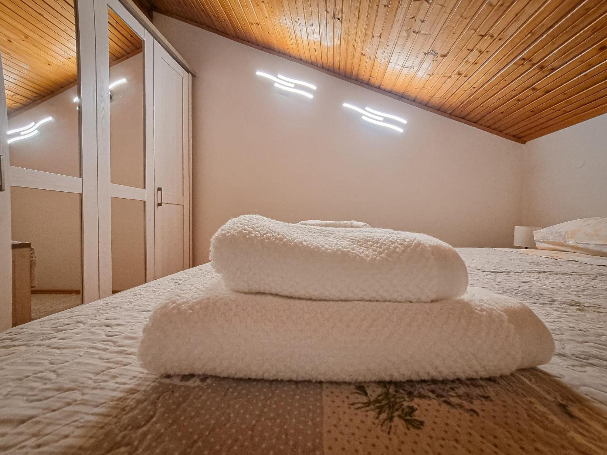 Apartments Marija Nada Малинска Экстерьер фото